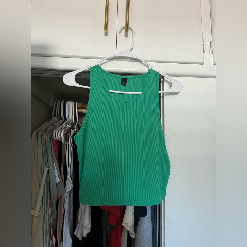 Green Sleeveless Crop Top